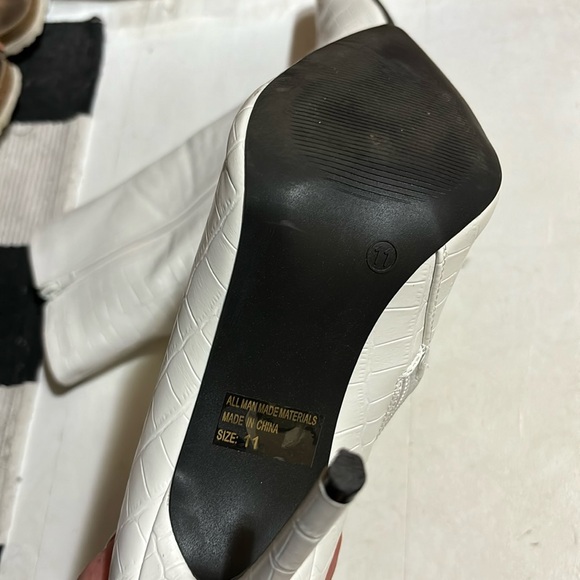 White Heeled Boots - Picture 3 of 4